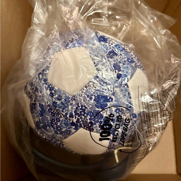 Adidas Liberty London Floral Blue and White Crossbody Bag - Picture 3 of 4